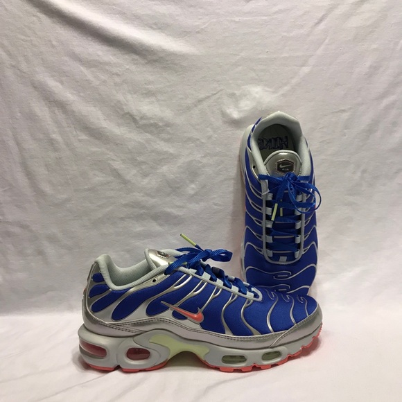 pink air max plus womens
